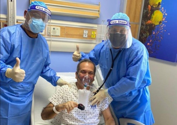 Doctor Domingo Moreno se recupera y sale de cuidados intensivos
