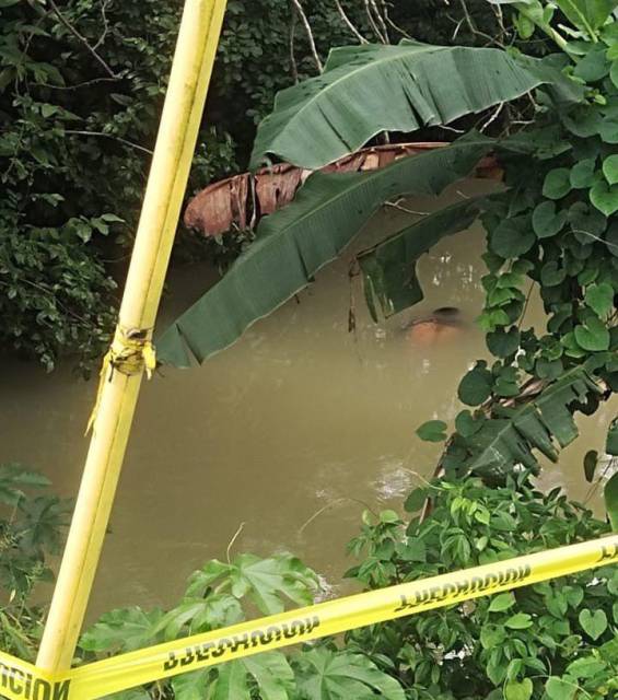 El cuerpo estaba flotando en un charco de la quebrada La Ica, en Las Garzas la mañana del domingo.