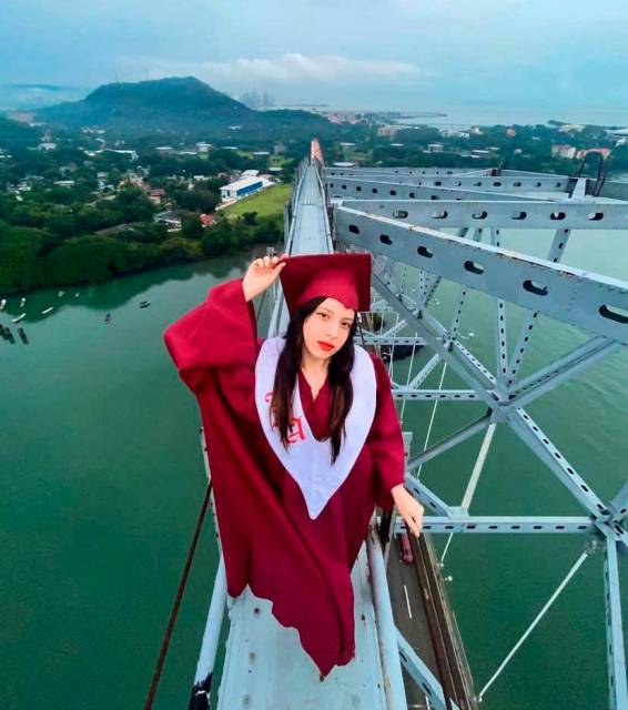 Foto viral de graduación: ¿Photoshop, IA o realidad?