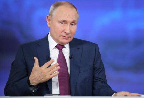 Putin acusa a EEUU de estar implicado en la provocación del buque británico