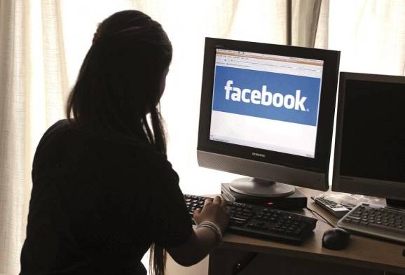 Se suicida porque su mamá la obligó a cerrar Facebook