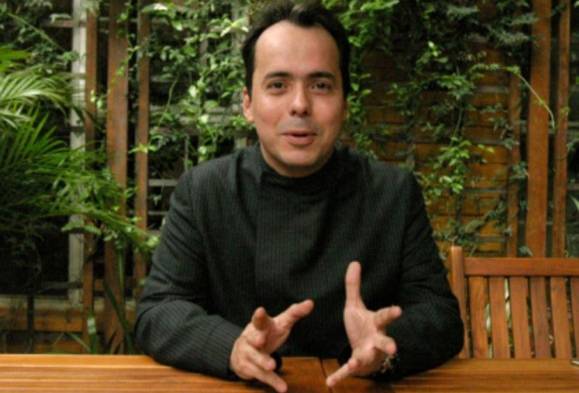 Fiscalía cita a Álvaro Uribe