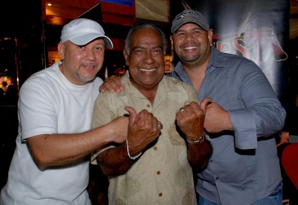 Los músicos lo recordarán como un padre.