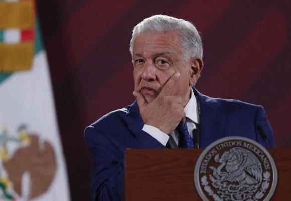 Rabia y decepción con López Obrador en los actos por los 43 desaparecidos de Ayotzinapa