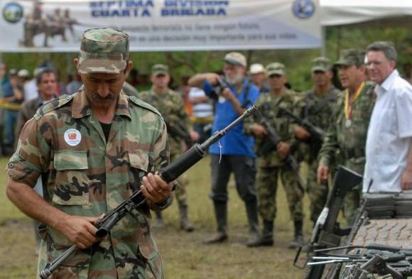 Ordenan la detención de exjefe de una disidencia del ELN por reclutar menores