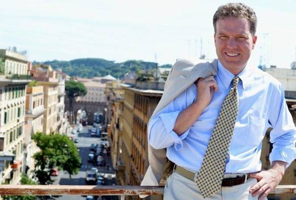 El Vaticano nombra nuevo portavoz al estadounidense Greg Burke 