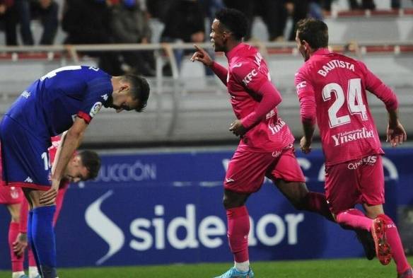 Yoel Bárcenas celebrando su gol en tiempo de reposición.