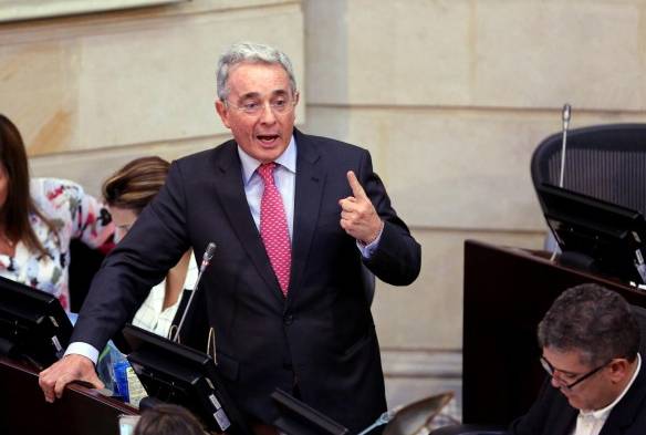 Expresidente Alvaro Uribe .