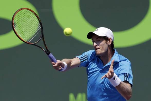 Murray avanza a octavos en Miami