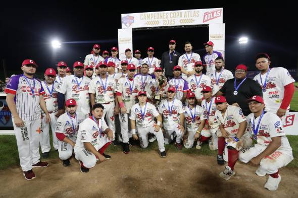 El equipo de Coclé fue ovacionado por su afición tras el gran esfuerzo en la Serie Final.