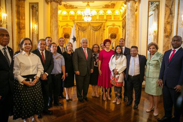 Gobernadores tendrán poder. Mulino los juramenta