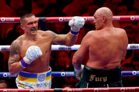 Usyk despluma a Fury y es nuevo súper campeón