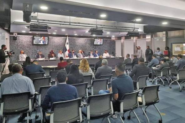 Propuesta para detener revocatoria de mandato a diputados es aprobada en primer debate