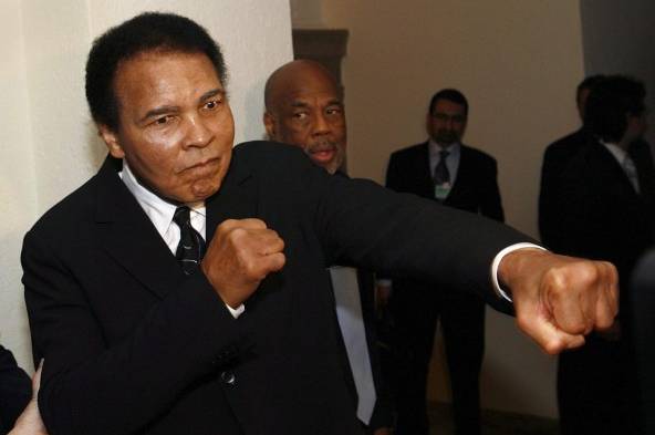 Muere a los 74 años el exboxeador, Muhammad Ali