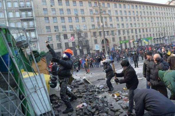 Los enfrentamientos entre rusos y ucranianos siguen a pesar de haber firmado pacto