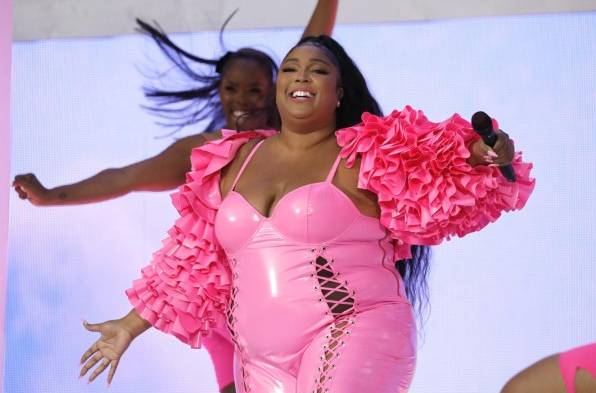 Lizzo rompe su silencio y niega las acusaciones increíbles de sus exbailarinas