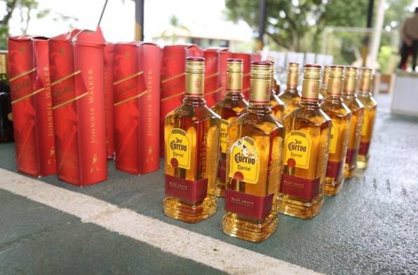 Decomisan licor, cigarrillos y perfumes de presunto contrabando en Darién