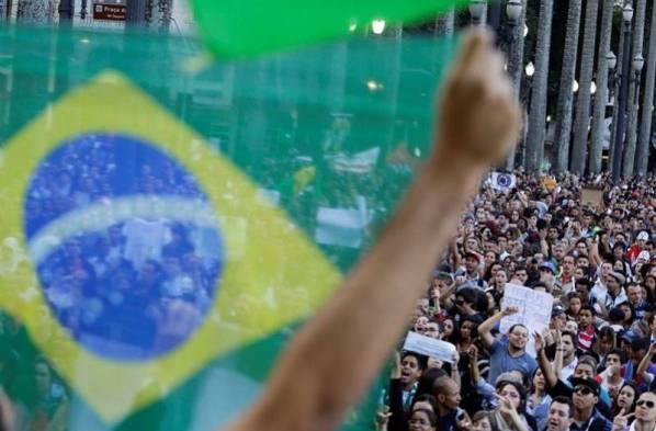 Los brasileños quieren un presidente honesto y religioso, según una encuesta