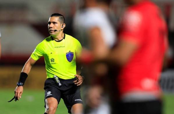 La FIFA no valora esfuerzos para acabar grito homofóbico, dice Yon de Luisa