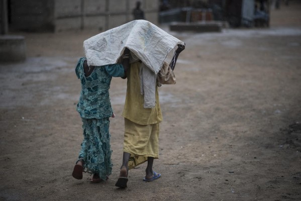 Liberan once alumnos secuestrados en Nigeria porque son muy pequeños y no pueden andar