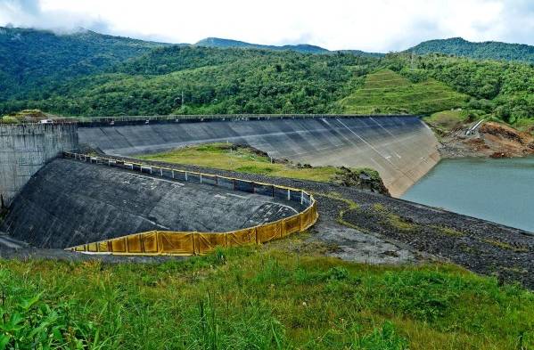 El nivel crítico del embalse de Fortuna es de 1000 milímetros sobre el nivel del mar