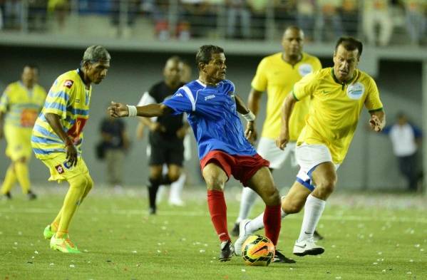 ¡Los viejitos no se dejaron!