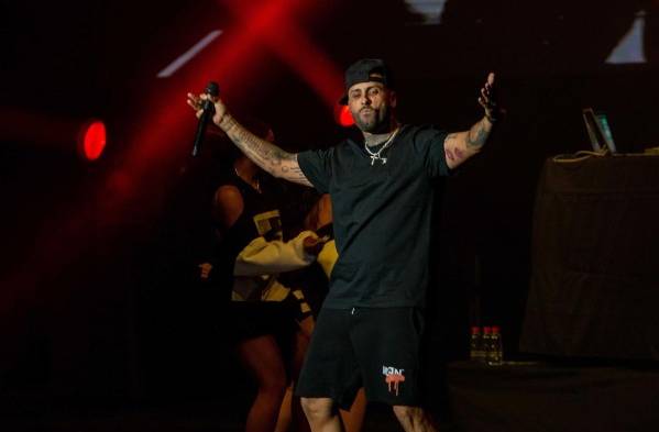 Nicky Jam protagonizará una comedia de acción producida por Will Smith