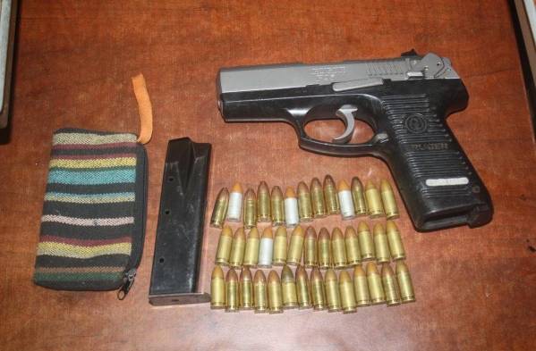 Pistola calibre 9mm, marca Ruger, serie 315-587. Fue incauta a un sujeto de 26 años.