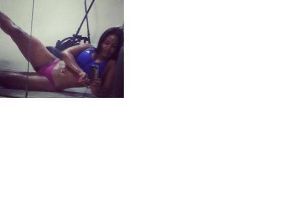 Después de un arduo entrenamiento, la cantante tomó algunas fotos.