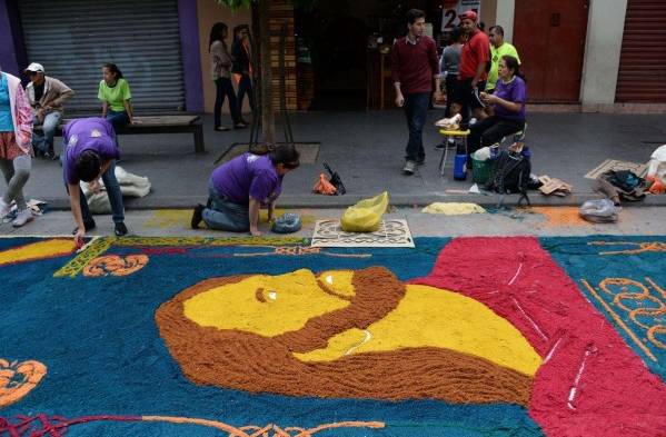 Alfombra bíblica entra al Guinness