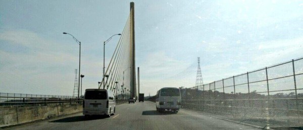 Movilización por el puente Centenario.