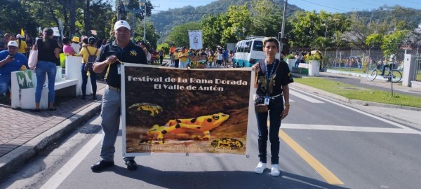 Valleros celebran a la rana dorada