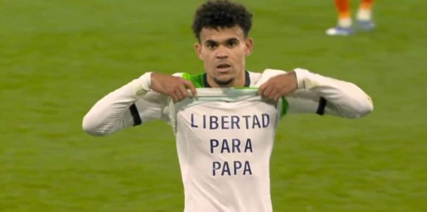 El colombiano Luis Díaz anota gol y envía un mensaje: Libertad para Papá
