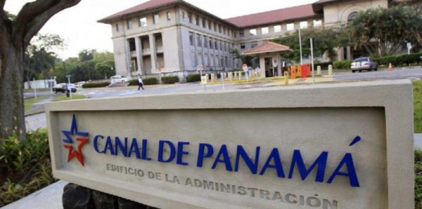 Casi se incendia un buque en tránsito por el Canal