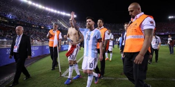 Messi, sancionado con cuatro partidos por la FIFA.