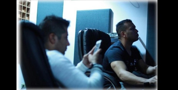 Renny y Predikador en el estudio.