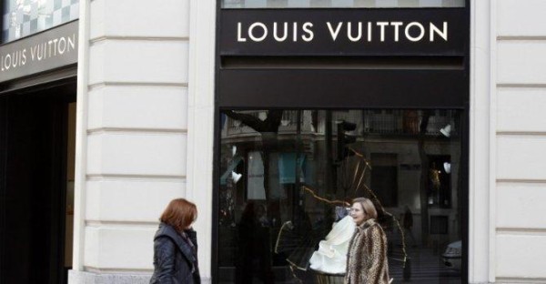 Los propietarios de Louis Vuitton donan 200 millones a Notre Dame