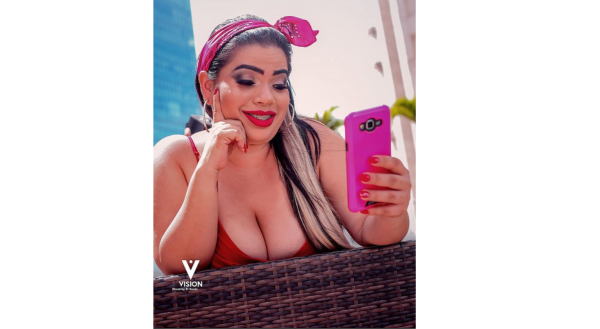 La sexy sesión de fotos de 'La Bibi'