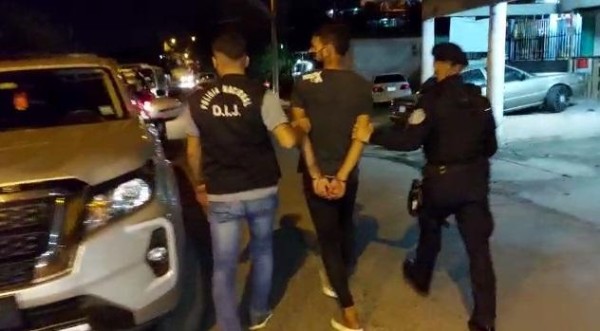 Fue atrapado en Alcalde Díaz uno de los presuntos asaltantes de bus de Panamá Oeste.