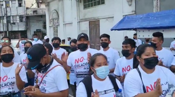 Proyecto de la reelección indefinida de Etelvina de Bonagas pasa a segundo debate