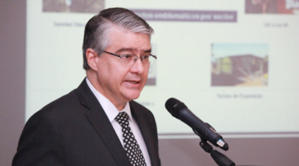 Dulcidio se va del MEF 