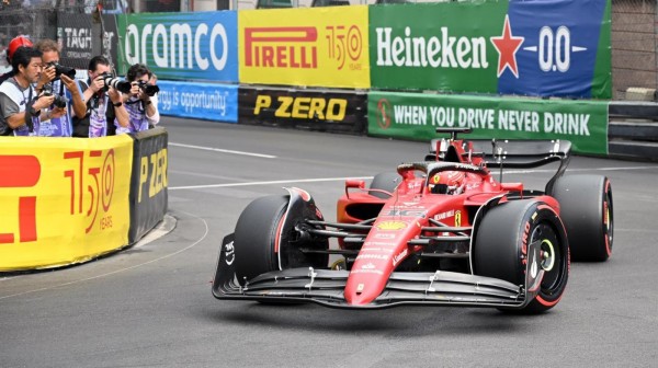 Leclerc y Sainz contraatacan en Mónaco y 'Checo' mejora a 'Mad Max'