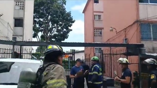 Incendio arrasa apartamento en Betania 