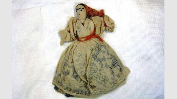 La muñeca diabólica del archivo de México, una historia de amor y locura