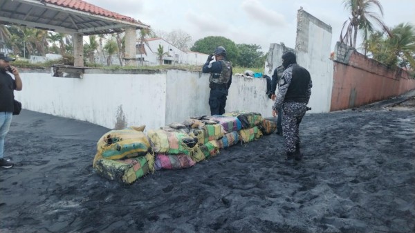 Encuentran 567 paquetes de droga en playa Punta Prieta de Chame 