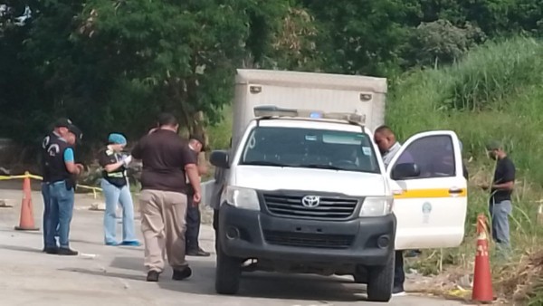 Las autoridades están tras la pista de los homicidas.