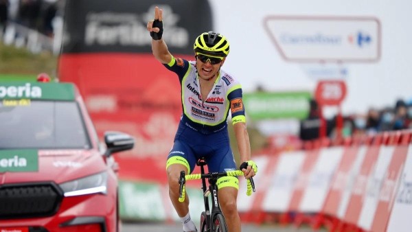 Rein Taaramäe fue el mejor al coronar el Pico Blanco.