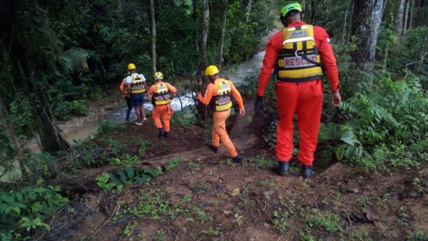 Joven de 17 años muere ahogada en el río Juan Díaz