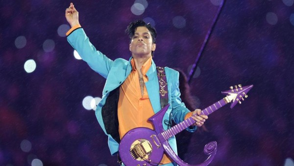 Universal pide anular contrato de 31 millones de dólares de música de Prince 