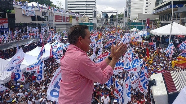 Desde clases de zumba hasta conciertos hubo en el cierre de campaña de Nito 